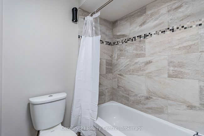 34 Niagara Pl, House other with 4 bedrooms, 4 bathrooms and 4 parking in Brampton ON | Image 29