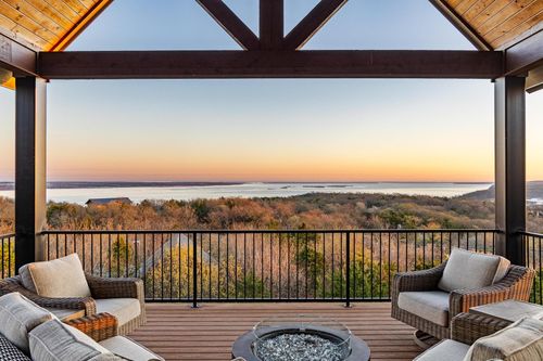 220 Oak Hills Dr, Pottsboro, TX, 75076-4994 | Card Image