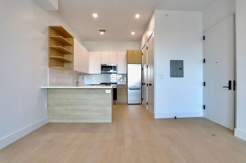 2b-354 Broadway, Bayonne, NJ, 07002-3630 | Card Image