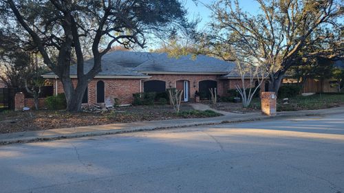 1333 Thunderbrook Dr, Desoto, TX, 75115-2920 | Card Image