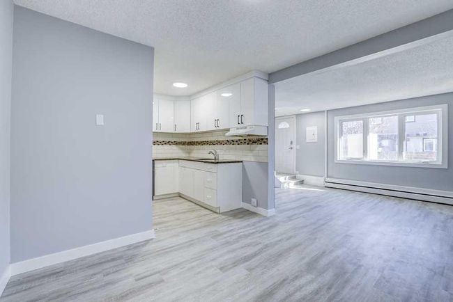 74 - 3809 45 Street Sw, Home with 3 bedrooms, 1 bathrooms and 1 parking in Calgary AB | Image 1