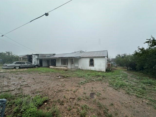 Ave J , Ozona, TX 76943