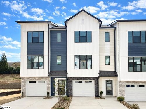 12 Pikewood Ln, Greenville, SC, 29607-6347 | Card Image