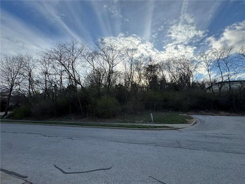 6530 N National Dr, Parkville, MO, 64152-4941 | Card Image