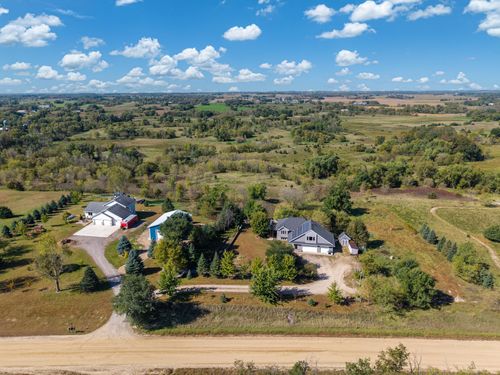 33381 743rd Ave, South Haven, MN, 55382-4561 | Card Image