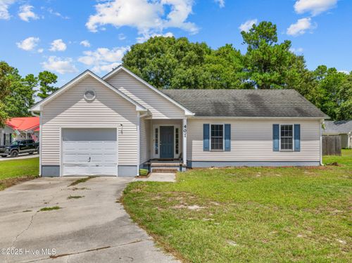 401 Cherry Ct, Richlands, NC, 28574-8303 | Card Image