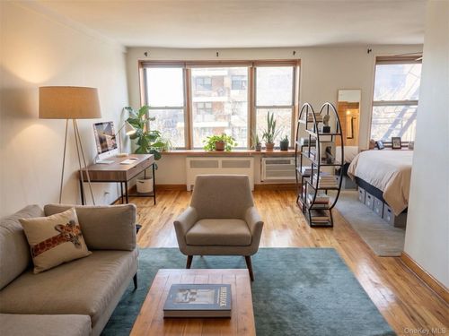 4l-310 Beverley Road, New York, NY, 11218 | Card Image