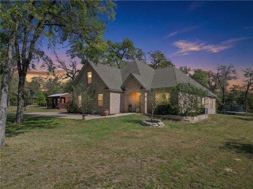638 Oak Tree Ln, Franklin, TX, 77856-6276 | Card Image
