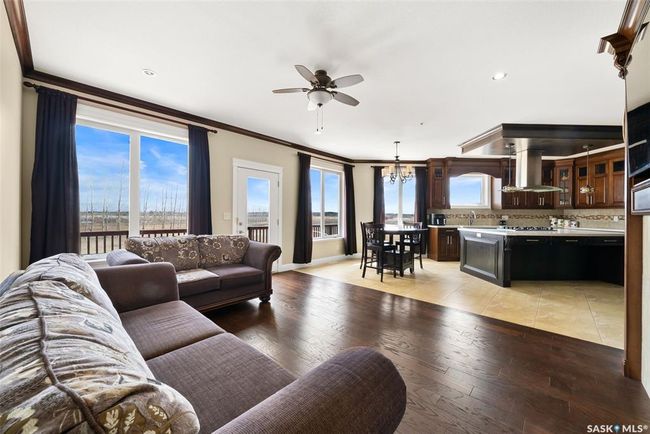 142 Rock Pointe Cres, House other with 8 bedrooms, 5 bathrooms and 6 parking in Pilot Butte SK | Image 11