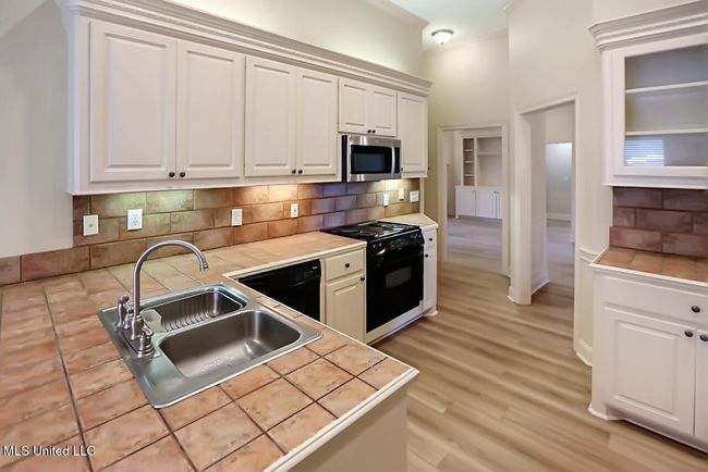 503 W Abbey Pl - 17 | Image 13