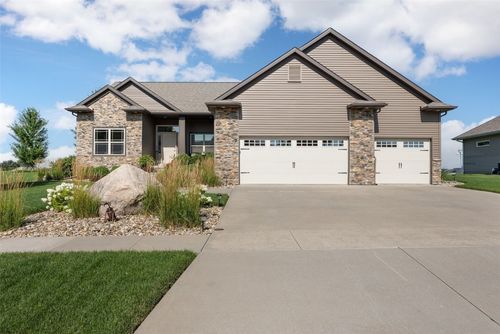 6000 Stags Leap Ln, Marion, IA, 52302-8501 | Card Image