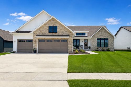 7131 Alvie Ln, Bettendorf, IA, 52722-2564 | Card Image