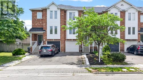 101 Wilmont Court, Brampton (Fletcher's Meadow), ON, L6X4Z7 | Card Image
