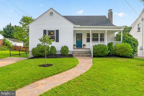 2122 Rockwell Ave, CATONSVILLE, MD, 21228-4717 | Card Image