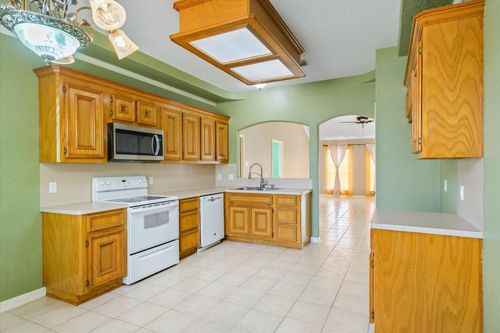 13331 Kaylee Ln, Santa Fe, TX, 77510-7221 | Card Image