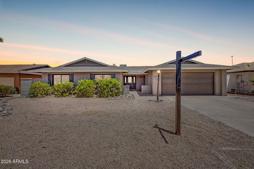 3617 S Siesta Ln, Tempe, AZ, 85282-5953 | Card Image