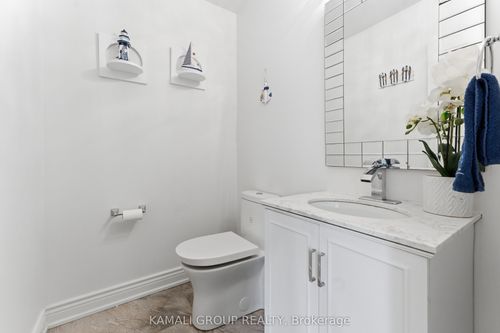 108 Killian Rd, Maple, ON, L6A1B3 | Card Image