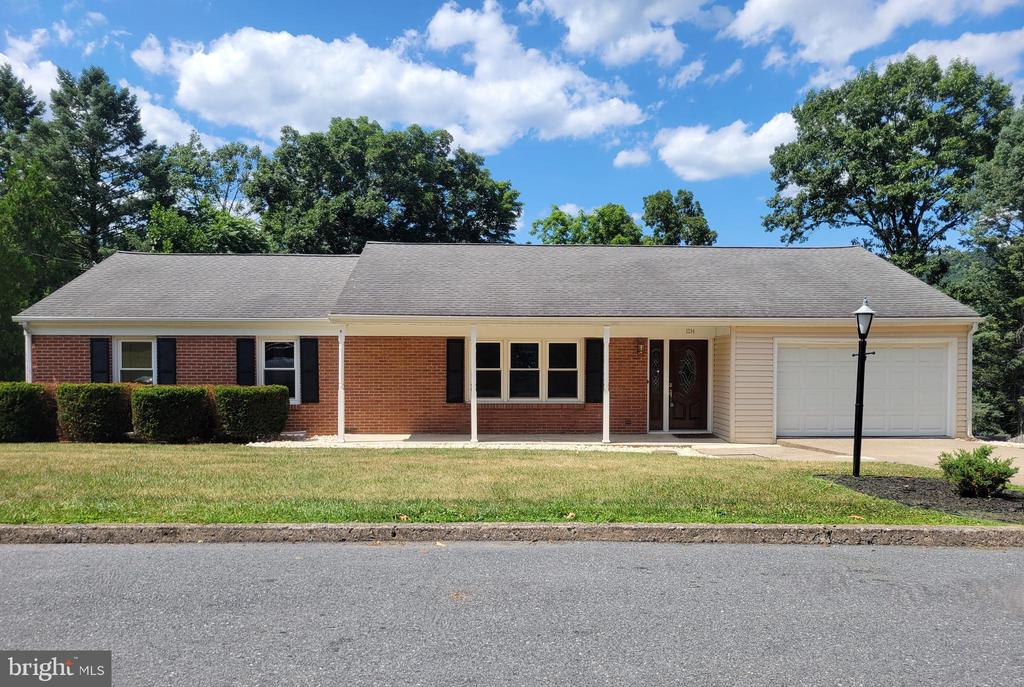 Whitehall Dr, Harrisburg, PA 17110