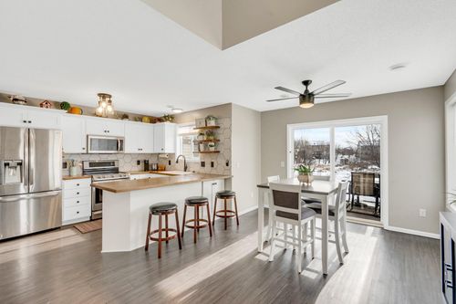 19599 Prairieview Dr, Rogers, MN, 55374-4822 | Card Image