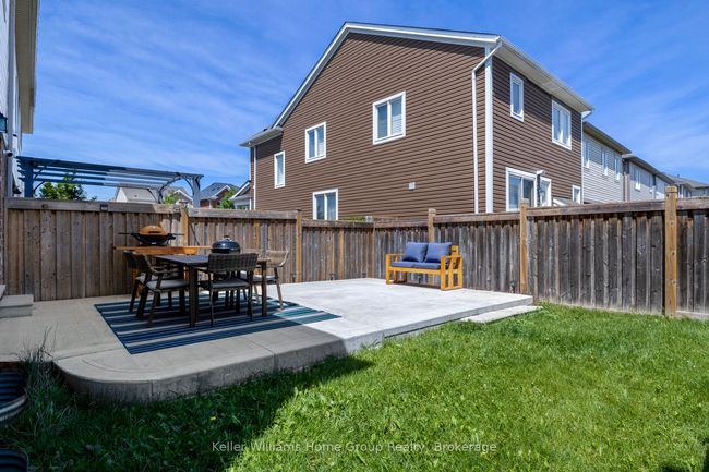 173 W Oak Trail, House attached with 3 bedrooms, 3 bathrooms and 1 parking in Kitchener ON | Image 37