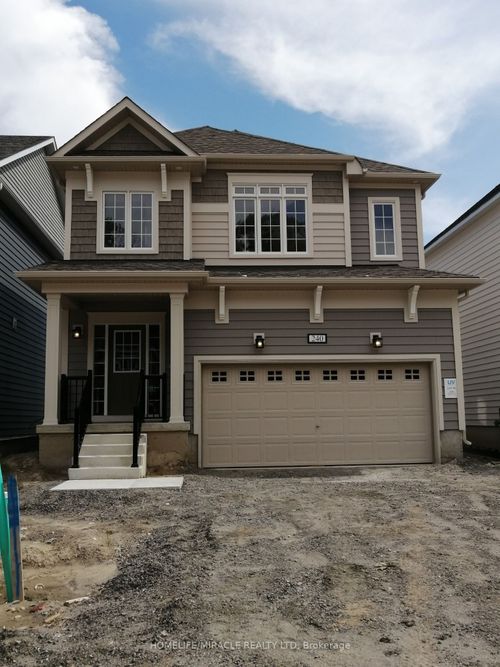 240 Beechwood Forest Lane, Gravenhurst, ON, P1P0H8 | Card Image