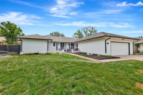 104 N Burr Oak Rd, Wichita, KS, 67206-2104 | Card Image