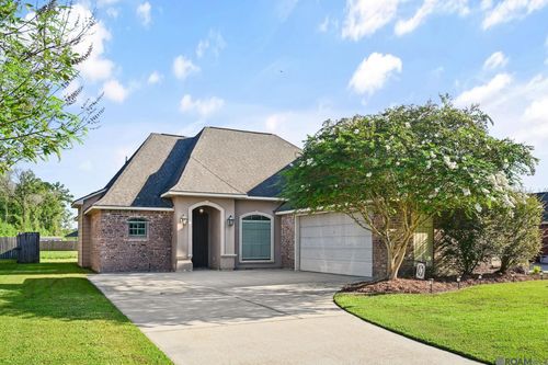 10061 Chanel Dr, Denham Springs, LA, 70706-2043 | Card Image