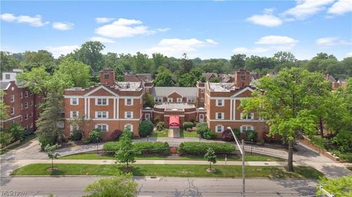 apt-105-19436 Van Aken Blvd, Shaker Heights, OH, 44122-3500 | Card Image