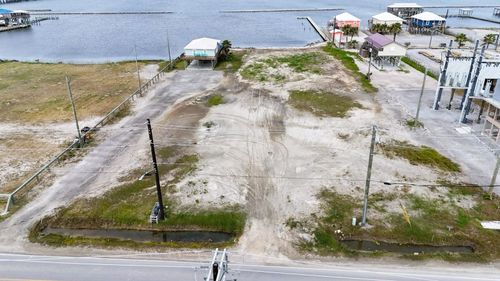 1721 Highway 1, Grand Isle, LA, 70358-9711 | Card Image