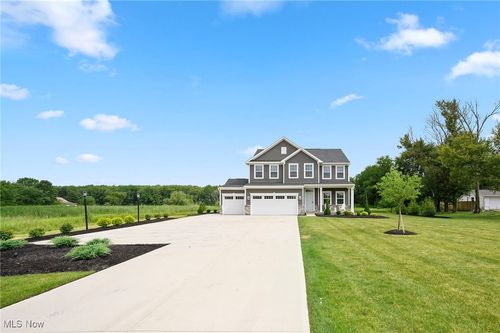 4621 Poe Rd, Medina, OH, 44256-9744 | Card Image