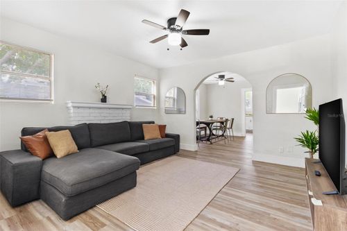 1735 Yale St S, St Petersburg, FL, 33712-2636 | Card Image