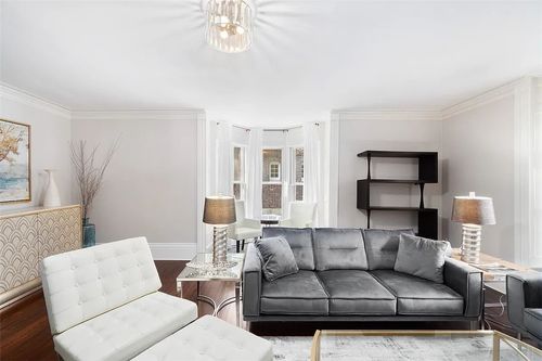 n-77 Coggeshall Ave, Newport, RI, 02840-4395 | Card Image