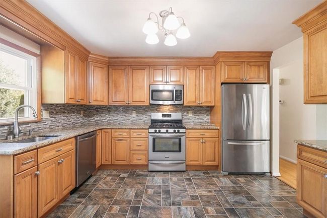 4 Rowan Dr, House other with 5 bedrooms, 2 bathrooms and null parking in Garnerville NY | Image 7