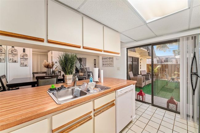 2920 Poplar Ave, Townhouse with 2 bedrooms, 3 bathrooms and null parking in LEESBURG FL | Image 13