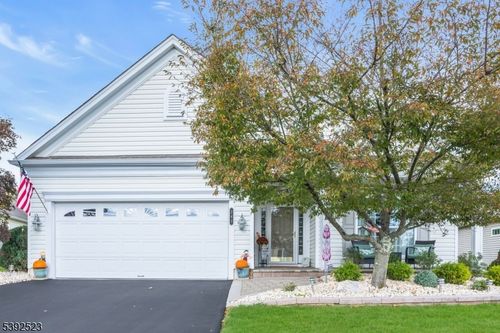 242 Longwood Ln, Somerset, NJ, 08873-6032 | Card Image