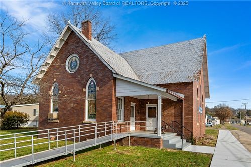 729 Mason St, Milton, WV, 25541-1321 | Card Image