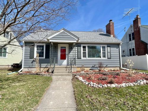 911 Harvey Ave, Watertown, WI, 53094-5007 | Card Image