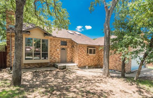 4300 Hidden Creek Dr, Arlington, TX, 76016-3402 | Card Image