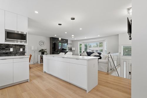 14348 Gladstone Dr, Surrey, BC, V3R5R9 | Card Image