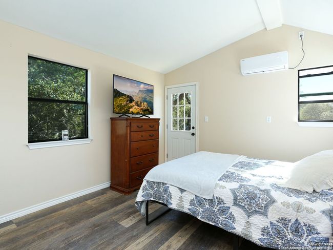 207 Roadrunner Trl, House other with 1 bedrooms, 1 bathrooms and null parking in Utopia TX | Image 20