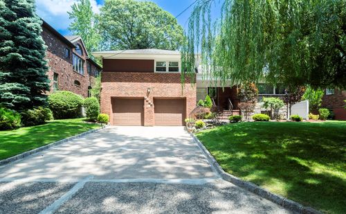 86 Marengo St, Hollis, NY, 11423 | Card Image