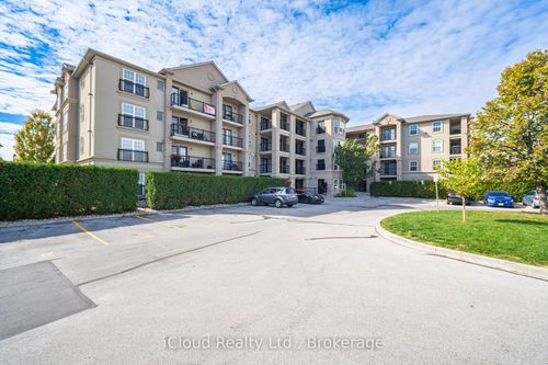 111-2035 Appleby Line, Burlington, ON, L7L7G8 | Card Image