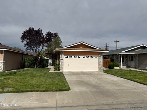 321 S West St, Yerington, NV, 89447-2568 | Card Image