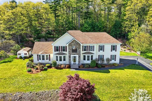 5 Cobblestone Road, Pelham, NH, 03076 | Card Image