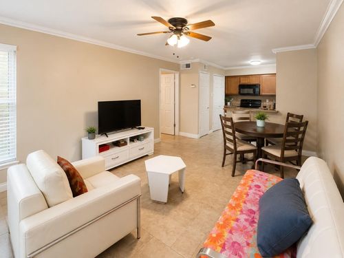 157-3900 Woodchase Dr, Houston, TX, 77042-5819 | Card Image