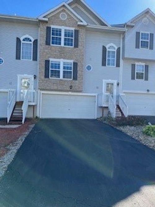 517 Ten Point Ln, Cranberry Township, PA, 16066-4453 | Card Image