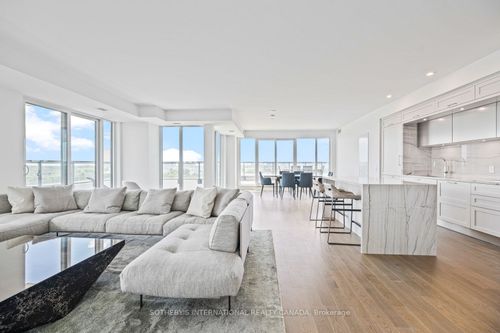 1109-30 Inn On The Park Dr, Toronto, ON, M3C0P7 | Card Image