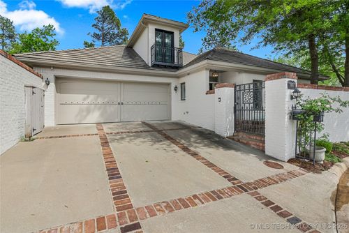 4829 Zunis Ave, Tulsa, OK, 74105-8760 | Card Image