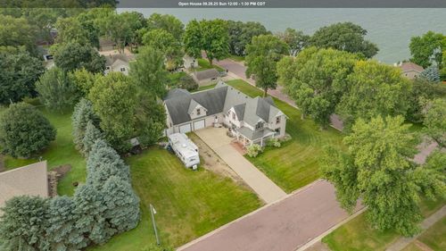 205 Lake Ave, Lake Park, IA, 51347-7714 | Card Image