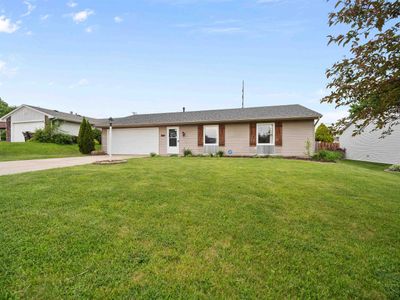 805 Crowder Court, House other with 3 bedrooms, 2 bathrooms and null parking in Fort Wayne IN | Image 2